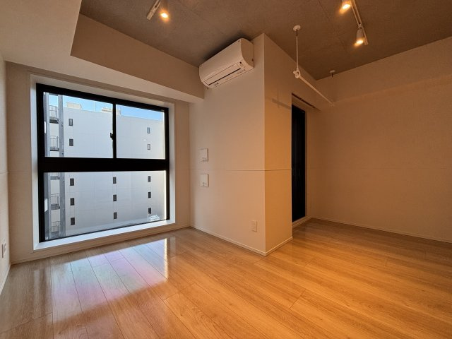フラッフィー日本橋浜町の居間・リビング|おしゃれな居間です