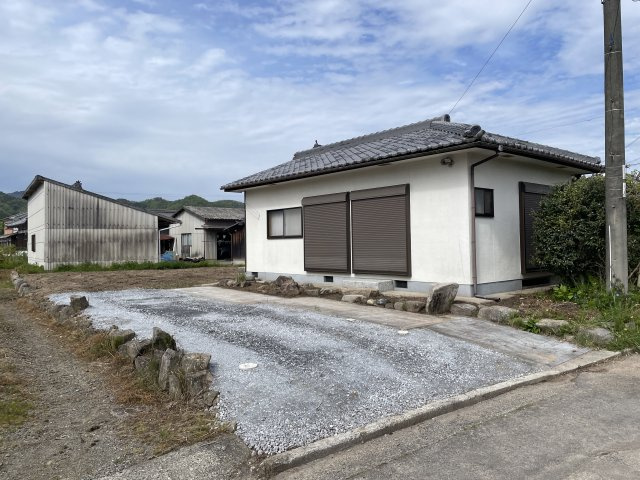 丹波篠山市東沢田の中古一戸建の外観