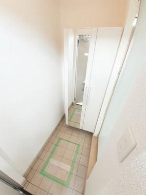 【玄関】 | セイバリー　アパートメント　Ａ