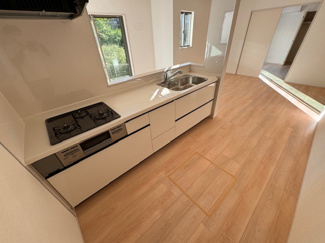 【キッチン】 |  Heartful-Town瀬戸市秋葉町全２棟【仲介手数料無料　にじの丘小　にじの丘中】 | 撮影
社長の村田です！
自らプレイヤーとして営業しています
長年の経験と実績から皆様により良いマイホーム購入のご提案をいたします。
住宅ローンの不安や購入後の不安等何でもご相談ください。