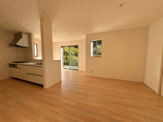 【居間・リビング】 |  Heartful-Town瀬戸市秋葉町全２棟【仲介手数料無料　にじの丘小　にじの丘中】 | 撮影
社長の村田です！
自らプレイヤーとして営業しています
長年の経験と実績から皆様により良いマイホーム購入のご提案をいたします。
住宅ローンの不安や購入後の不安等何でもご相談ください。