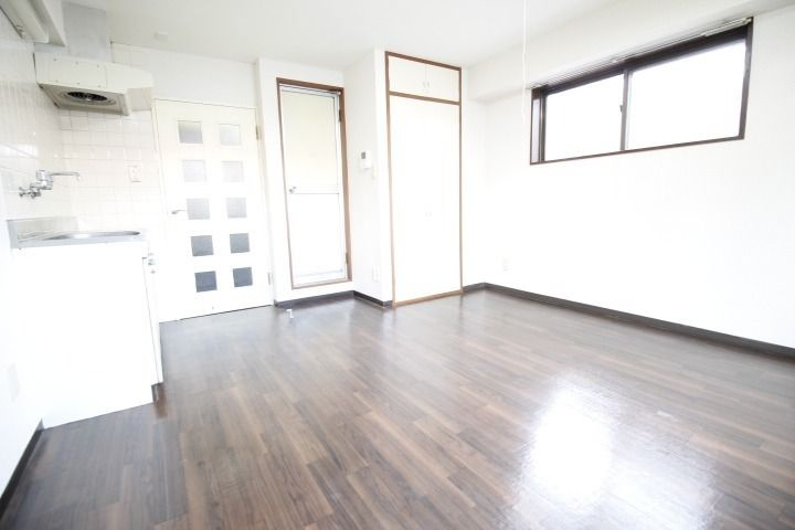 サニーハイツの洋室