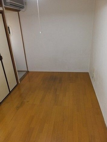 プラムハイツの洋室