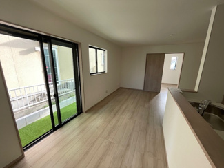 【居間・リビング】 | Heartful-Town長久手市岩作三ケ峯【仲介手数料無料　東小　長久手中】 | LINEから簡単お問合せ可能！
友達検索で@nqk7328tです！。