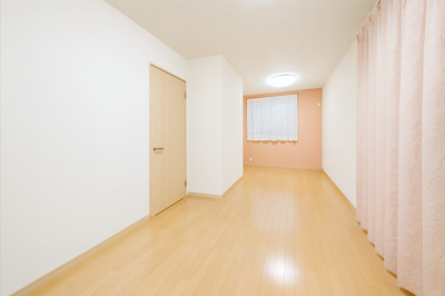 【洋室】 | 鳥取市湖山町北2丁目中古戸建て