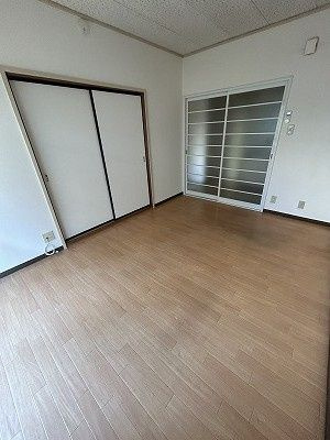 【寝室】 | ドウェルリラ