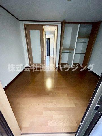 阿倍野区共立通１丁目一戸建の洋室