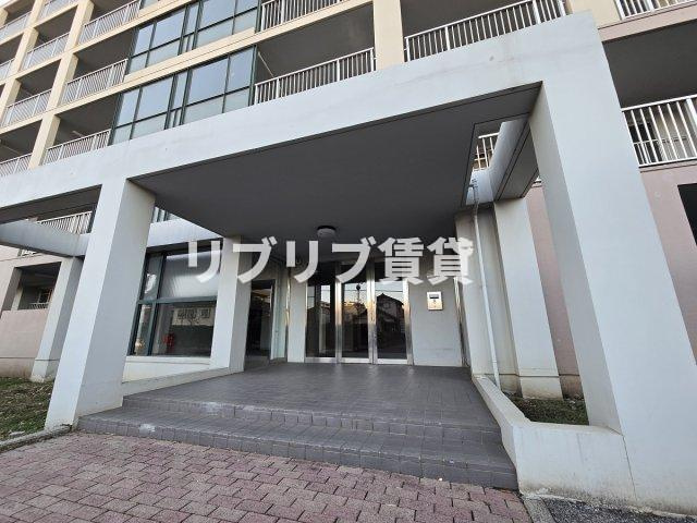 テレパレス西千葉のエントランス