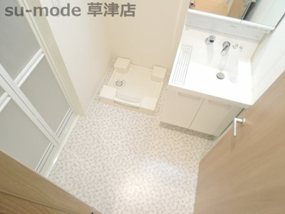 【独立洗面台】 | エルメゾンラクワット | 独立洗面台です