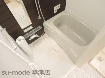 【浴室】 | エルメゾンラクワット | コンパクトで使いやすいお風呂です