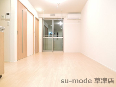 【寝室】 | エルメゾンラクワット | 落ち着いて過ごせるお部屋なので、寝室にいかがでしょうか