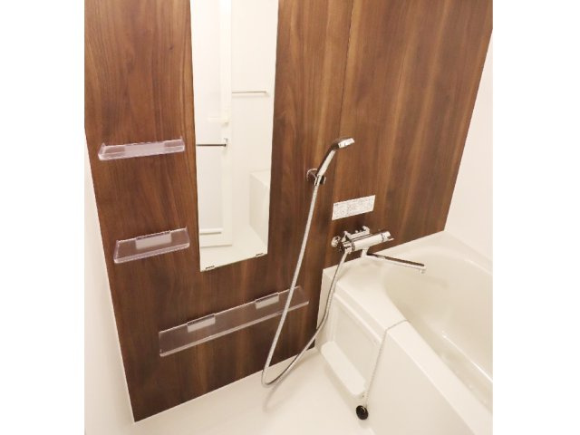 ジェノヴィア川崎Ⅶの内装|明るい室内です