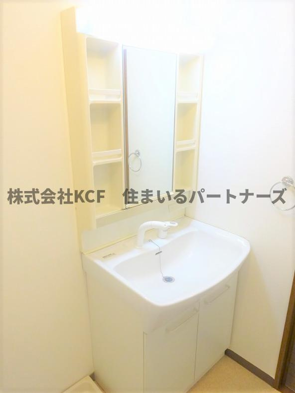 アザレ久留米の洗面所|広い洗面スペース