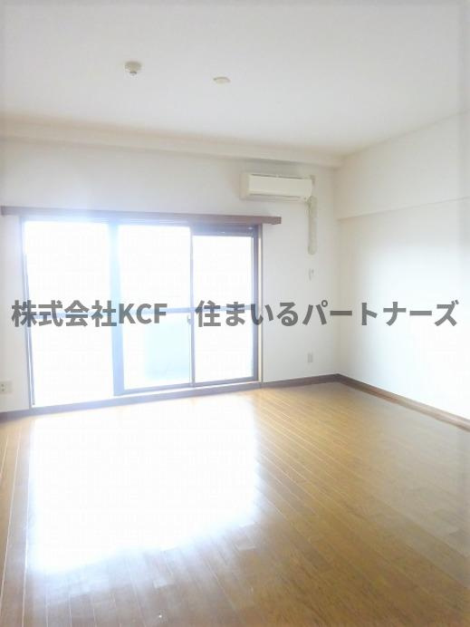 アザレ久留米の居間・リビング|ゆったりとしたリビングです