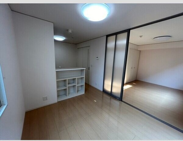 L’Arc(ラルク)の居間・リビング