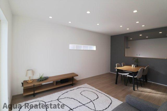 高松市多肥上町の新築一戸建の居間・リビング