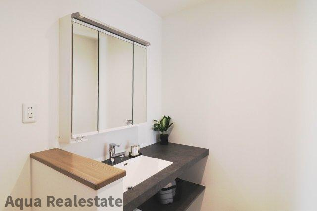 高松市多肥上町の新築一戸建の洗面所