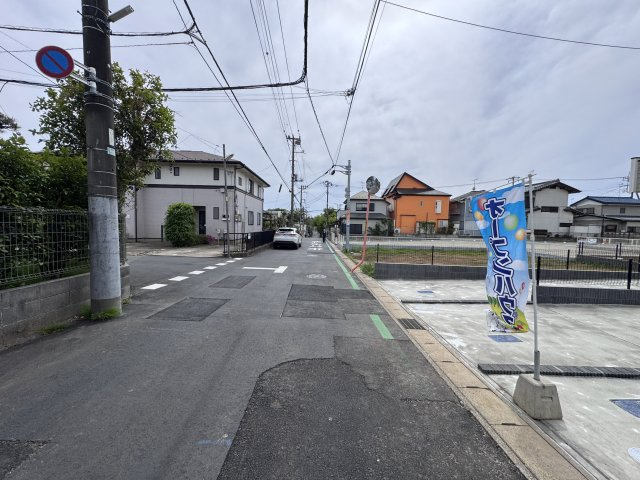 松戸市仲井町３丁目新築戸建【松ヶ丘小学校：5分】の前面道路含む現地写真|南東側前面道路・幅員約5ｍ