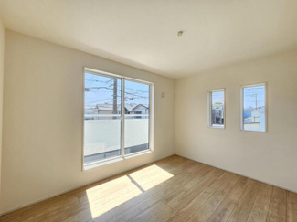  | 1号棟 洋室南向きなので日当た… 