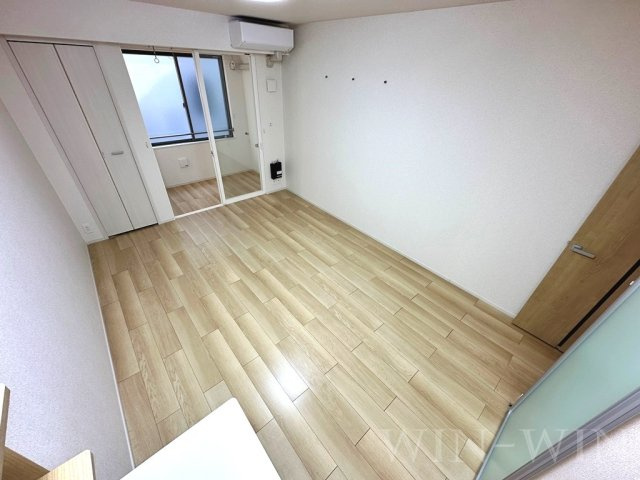 シダーコート Aの洋室
