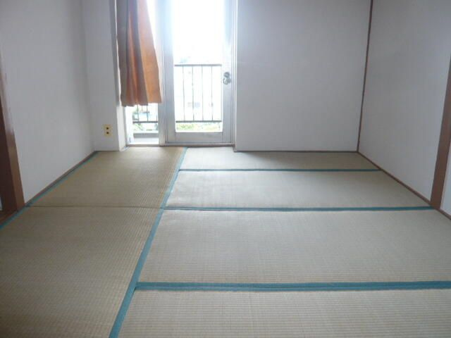 三谷ストアビル（定期借家3年）の和室