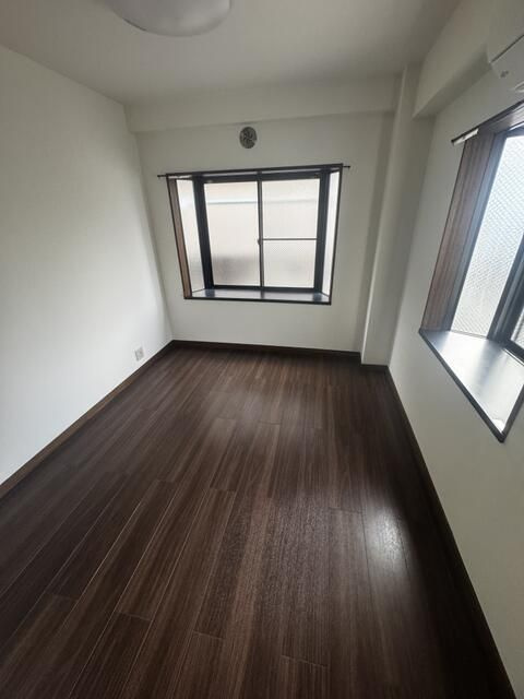 アーバンハイムの洋室