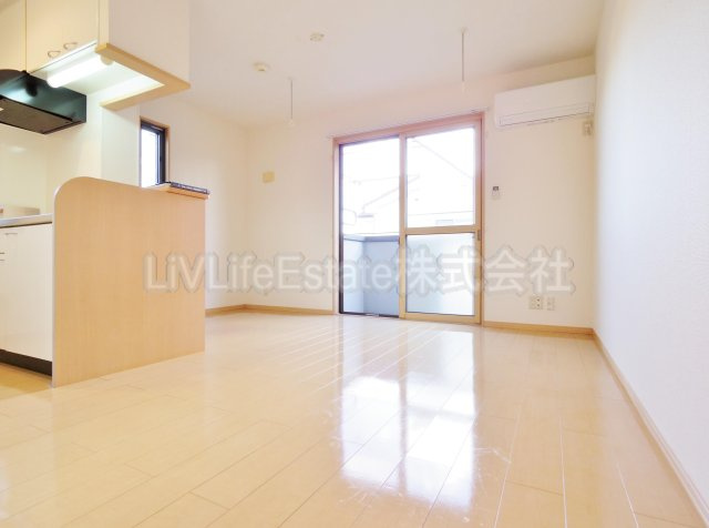 西東京市住吉町４丁目のアパートの居間・リビング|同仕様写真