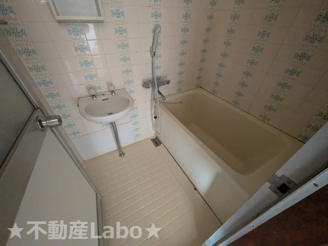 イータウン応神の洗面所