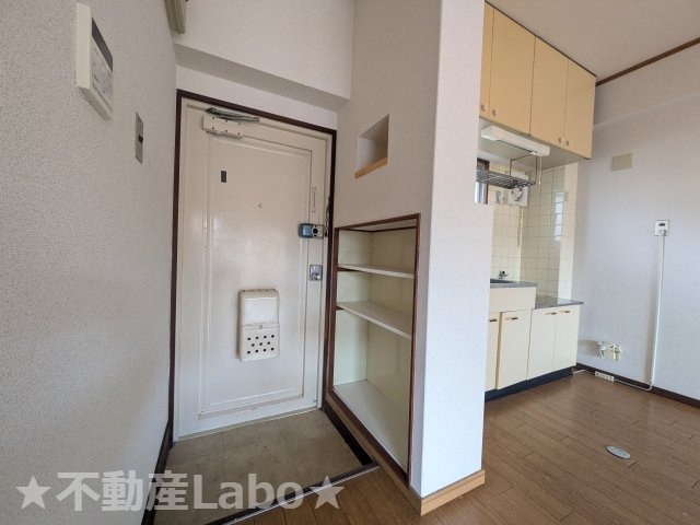 イータウン応神の玄関