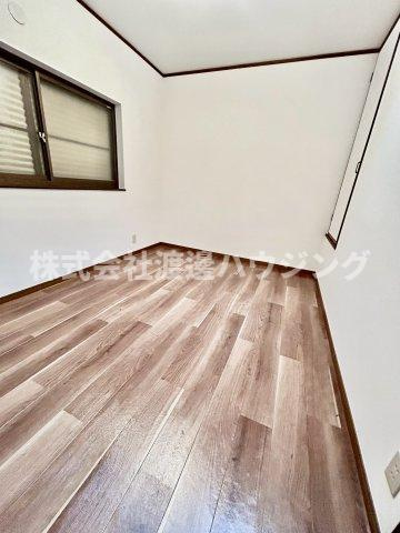 若江南町４丁目一戸建ての洋室