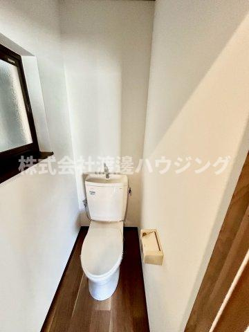 若江南町４丁目一戸建てのトイレ