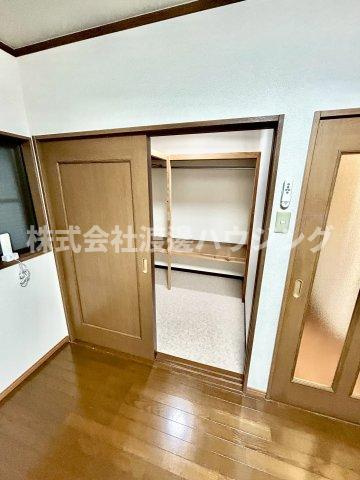 野間8丁目一戸建の収納|ウォークインクローゼット