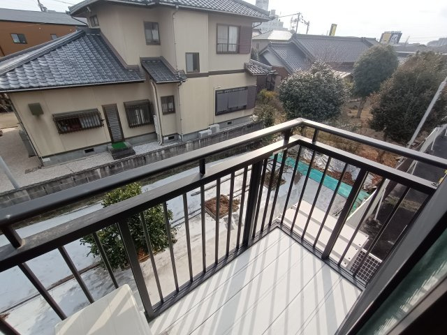 アンプルール ブワ フォーエヴァのバルコニー