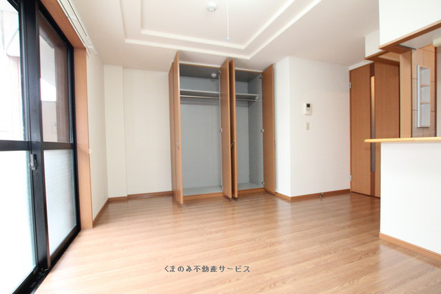 【居間・リビング】 | プロニティ・Ｋ | ゆったり過ごせるリビングです
プロニティK　103号室　2022/4/15撮影