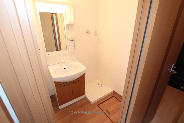 【独立洗面台】 | earth | 独立洗面台で身支度をすべて済ませてしまいましょう
earth　103号室　2019年11月29日