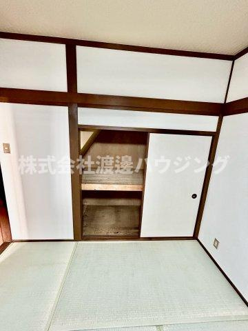 八尾市南本町４丁目一戸建の収納