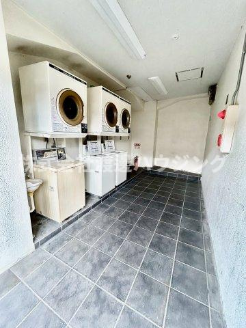 メゾン千里山のその他共用部分|コインランドリースペース
