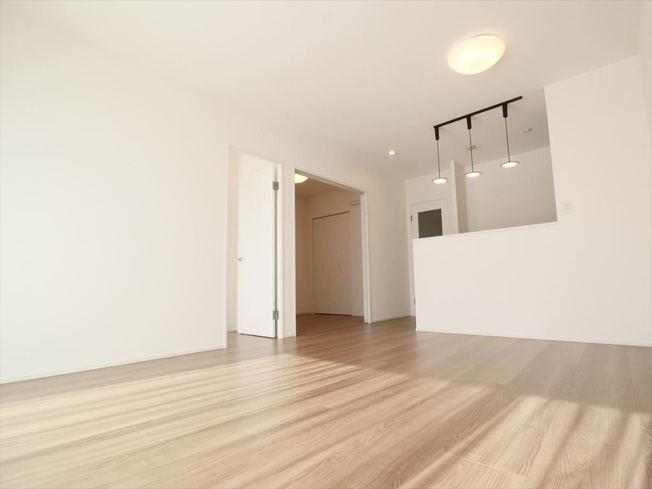 【居間・リビング】 | エイリックタウン箱崎公園ファミリア EAST棟☆仲介手数料無料☆