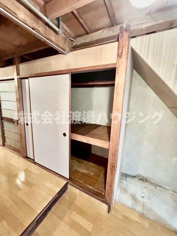 八尾市佐堂町1丁目一戸建の収納