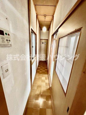 八尾市佐堂町1丁目一戸建のその他|廊下
