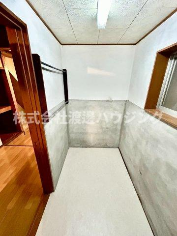 八尾市佐堂町1丁目一戸建の内装