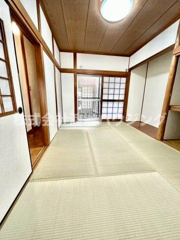 八尾市佐堂町1丁目一戸建の和室