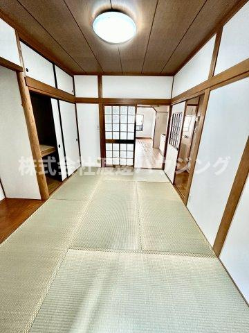 八尾市佐堂町1丁目一戸建の和室