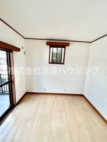 八尾市佐堂町1丁目一戸建の洋室