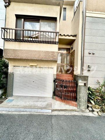 八尾市佐堂町1丁目一戸建のエントランス