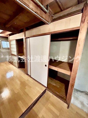 八尾市佐堂町1丁目一戸建の収納