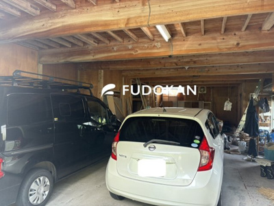 【その他】 | 尾花沢市大字五十沢【中古住宅】 | 車庫及び小屋内部写真