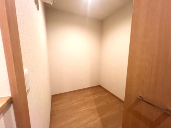 小山市城西中古戸建、オール電化、駐車4台可の収納|納戸