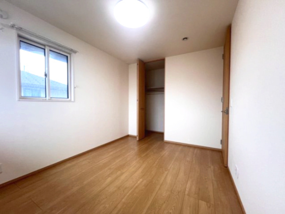 小山市城西中古戸建、オール電化、駐車4台可の洋室|洋室1