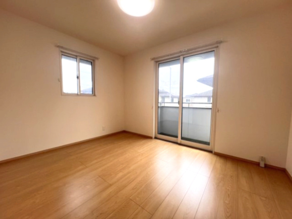 小山市城西中古戸建、オール電化、駐車4台可の洋室|洋室2